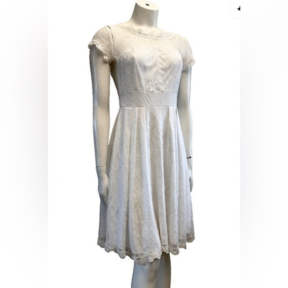 Chic White Lace Short Sleeve Pretty Dress